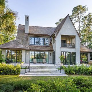 A country home inspired by some wonderful owners. Cassique, Kiawah Island. 🔨by @byrdbuilders 🍃 by @wertimer_cline 🛋 by @bcortopassidesign @ac_designworks 📸 by @ellis_creek_photography