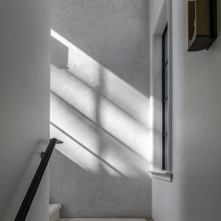 Sunlight and plaster adds a little interest to this staircase. 🔨 @byrdbuilders 🛋 @bcortopassidesign @ac_designworks 📸 @ellis_creek_photography